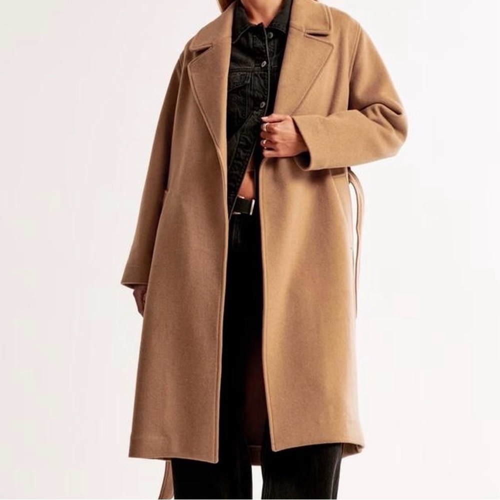 Abercrombie & Fitch Tan Trench Coat Timeless Design